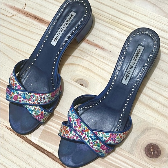Manolo Blahnik Blue Floral Sandals - Picture 1 of 9